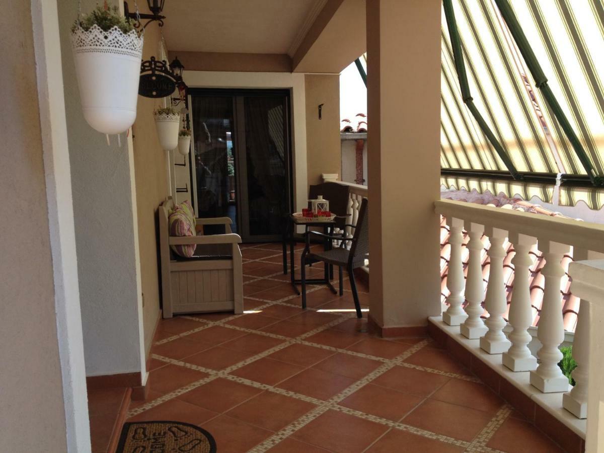 Luxury Family Villa Meteora 卡兰巴卡 外观 照片